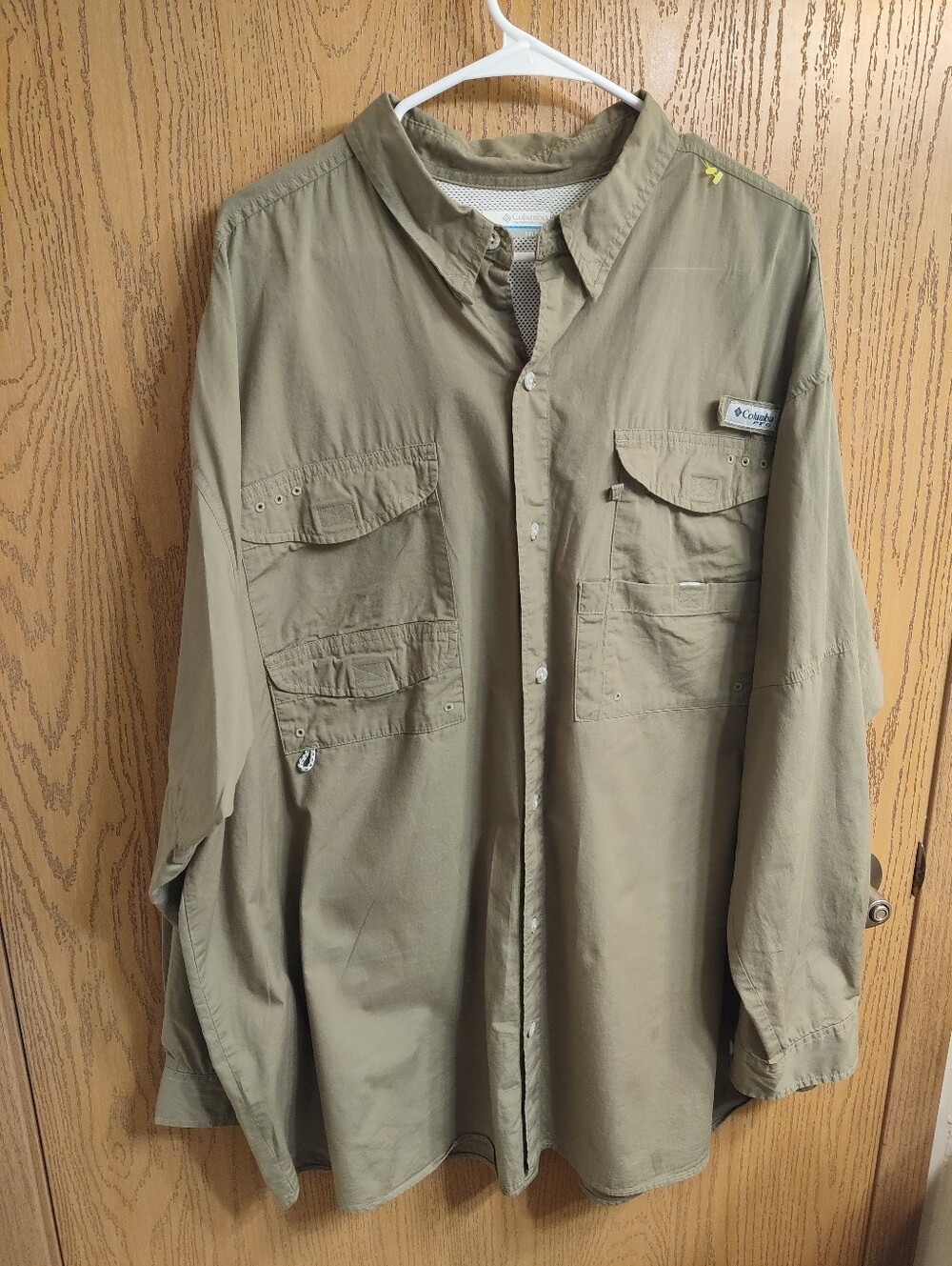 Columbia Men's Khaki Long-Sleeve Fishing Shirt
